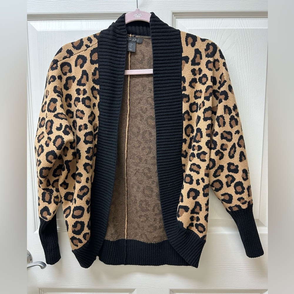 Tahari cheetahs Knit Cardigan